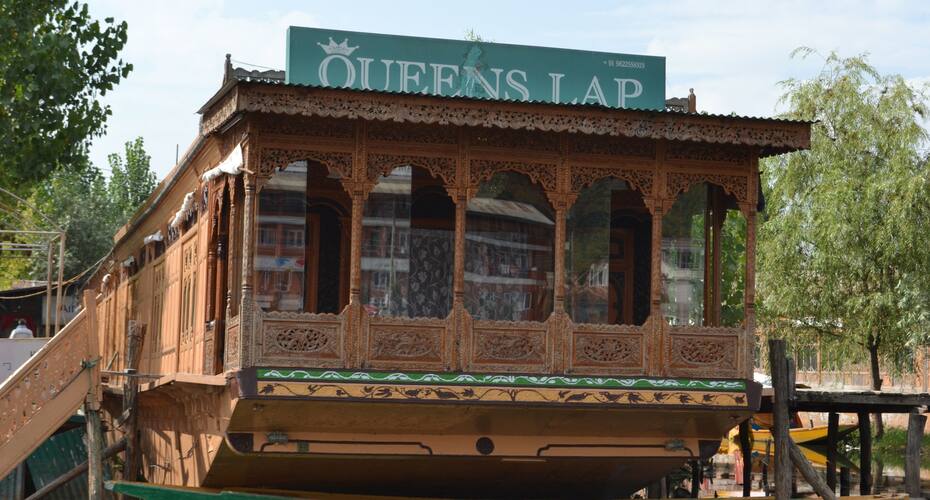 Queens Lap House Boat, Srinagar 1
